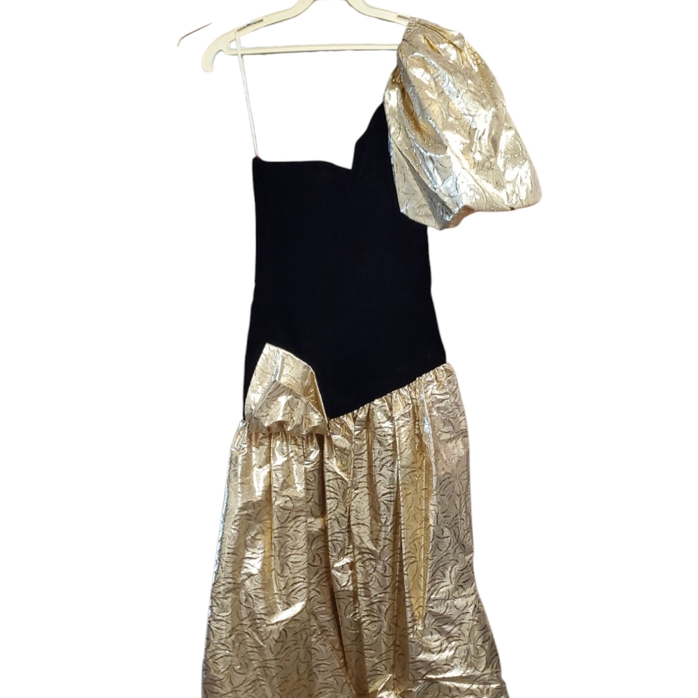 Black and Gold One-Shoulder Dress
